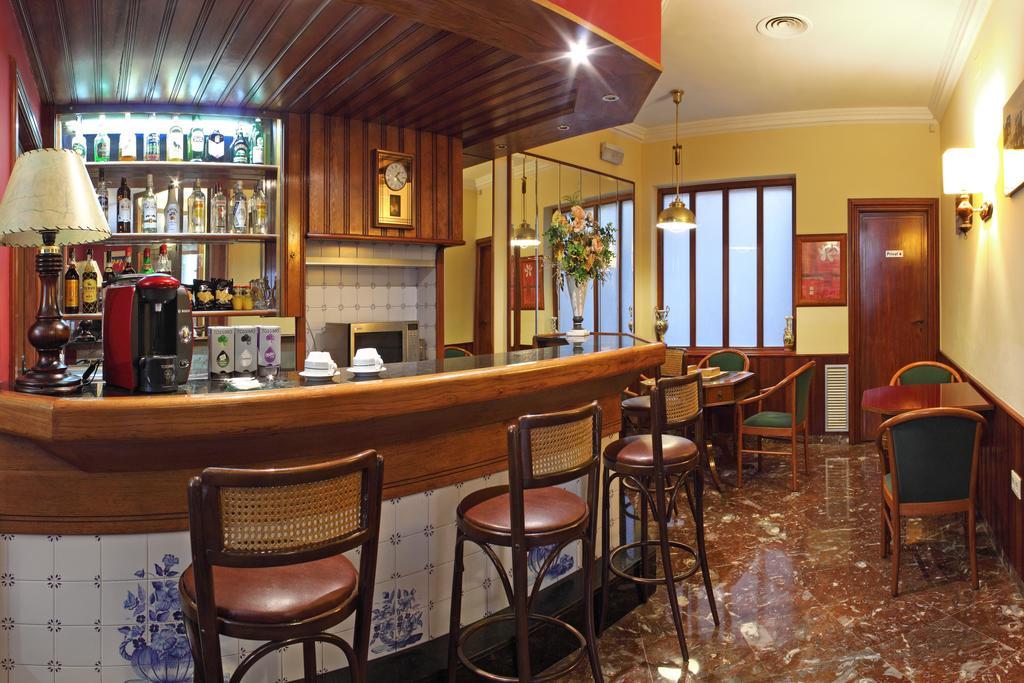 Hotel Los Angeles Figueres  Ngoại thất bức ảnh