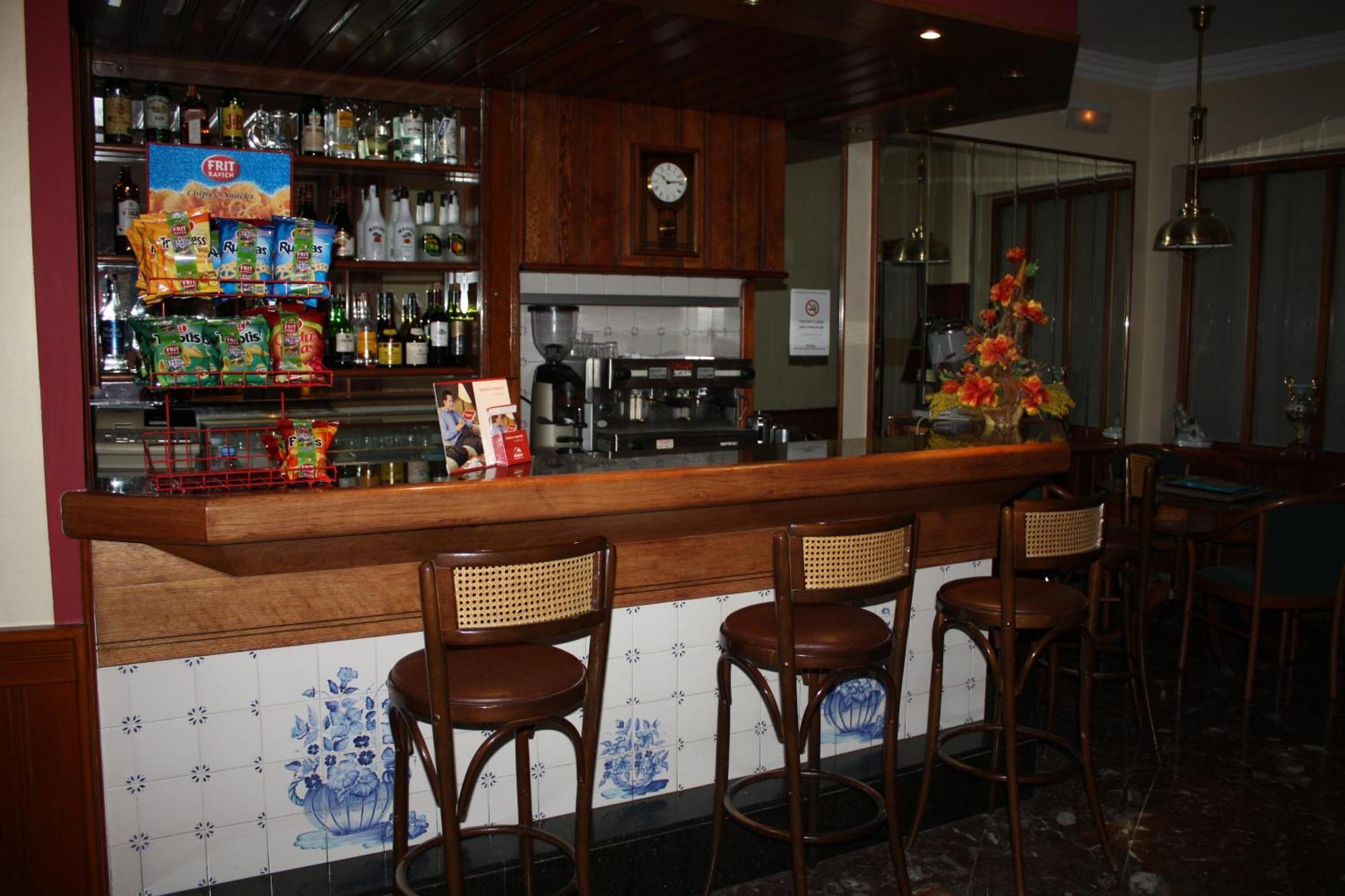 Hotel Los Angeles Figueres  Ngoại thất bức ảnh