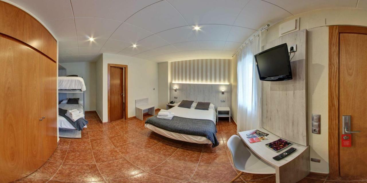 Hotel Los Angeles Figueres  Ngoại thất bức ảnh