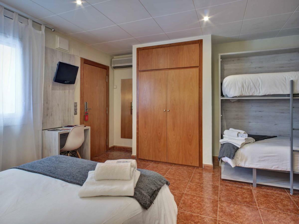 Hotel Los Angeles Figueres  Ngoại thất bức ảnh